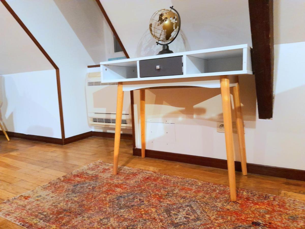 Le Nid D'Hirondelles - Appartement De Caractere Hypercentre Au Calme Bourges Eksteriør bilde